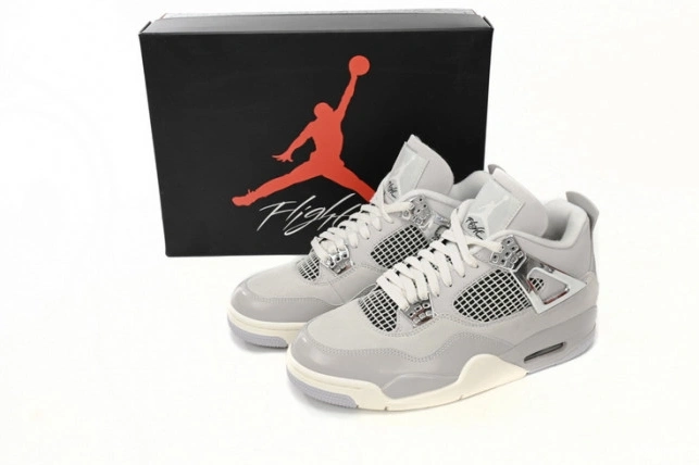 Kick Theory 4 AQ9129-001 WMNS Air Frozen Jordan Moments 0807